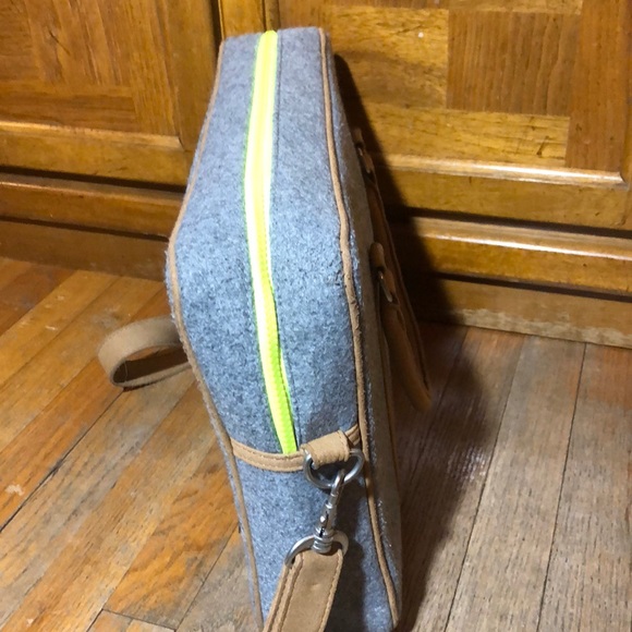 Mad Rabbit Kicking Tiger Messenger Laptop Bag Briefcase Bag - Picture 4 of 8